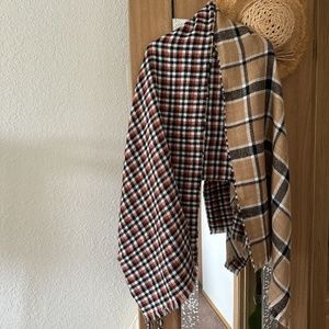 Air Space two-patterned fringe shawl/scarf